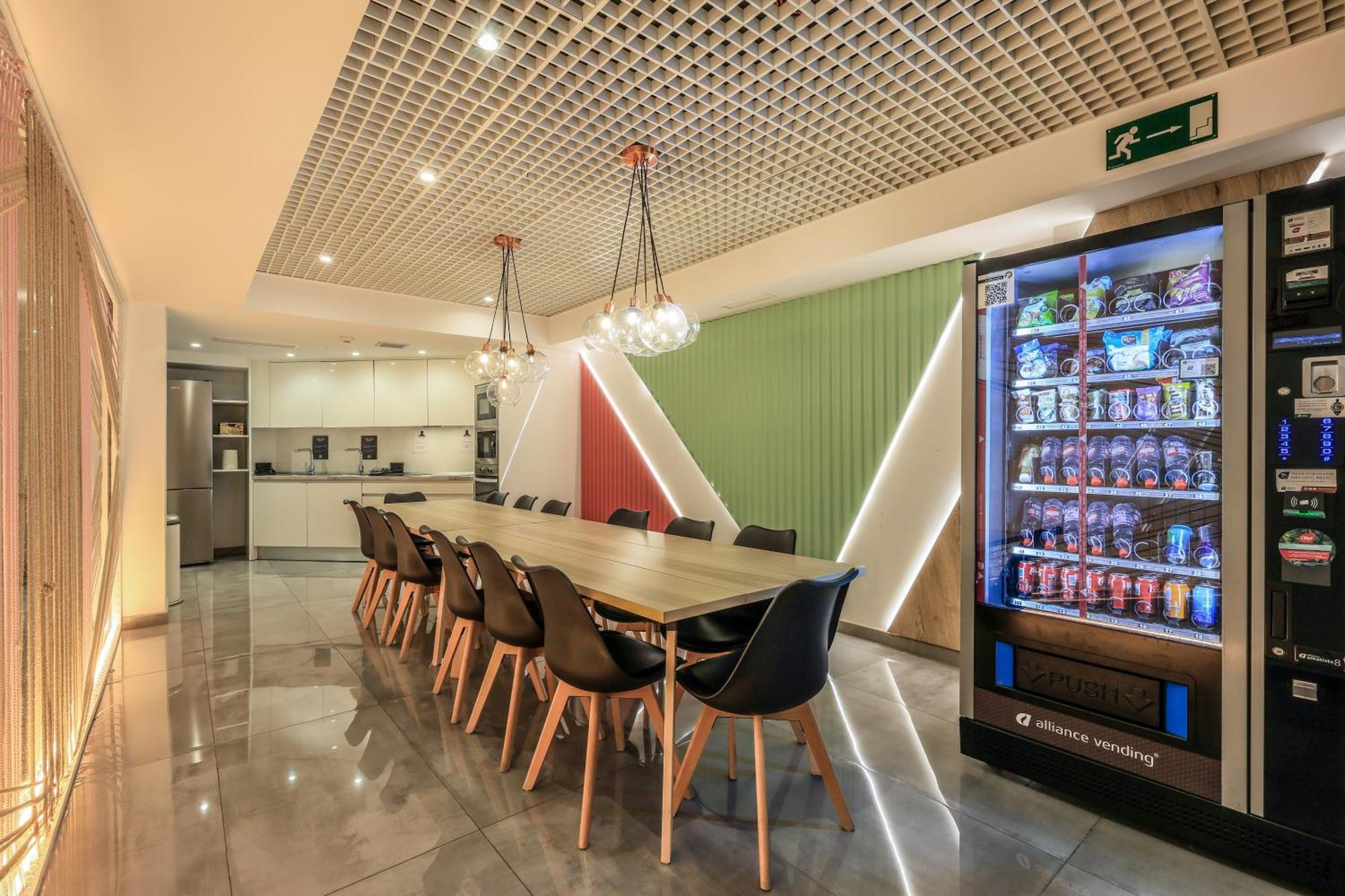 Amazinn Places Blasco De Garay 113 Madrid Esterno foto